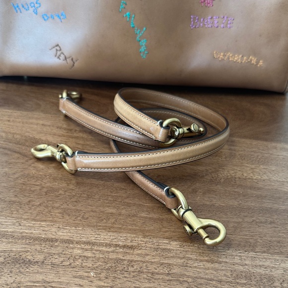 Coach Embroidered 1941 Rogue 39 Forever Collection - Picture 13 of 13